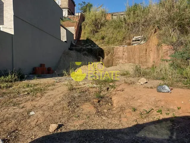 Terreno com 302m², à venda, no bairro Santa Maria II em Barra Mansa