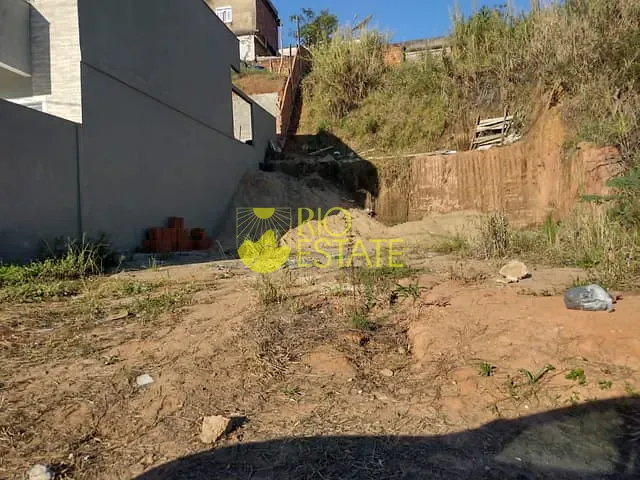 Terreno com 302m², à venda, no bairro Santa Maria II em Barra Mansa