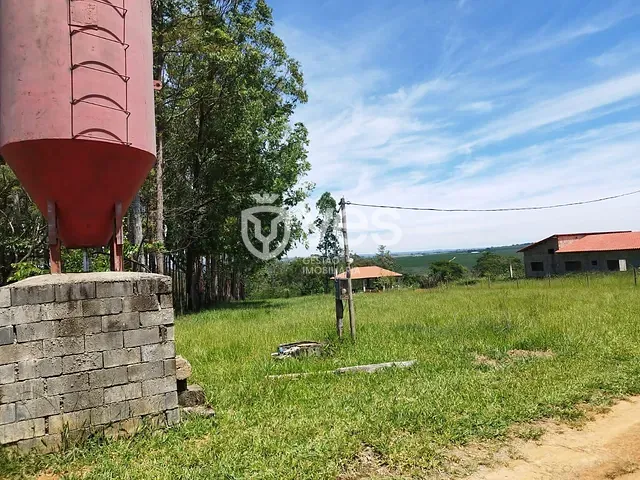 Terreno com 1000m², à venda, no bairro Centro em Araxá