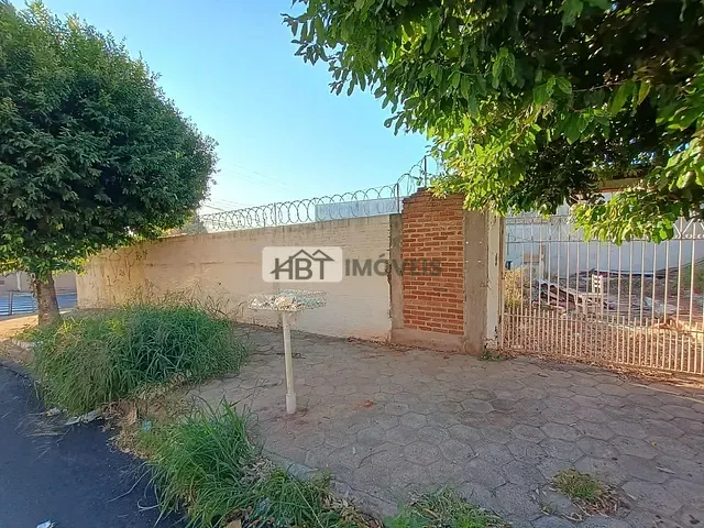 Terreno com 242m², à venda, no bairro Vila Souto em Bauru