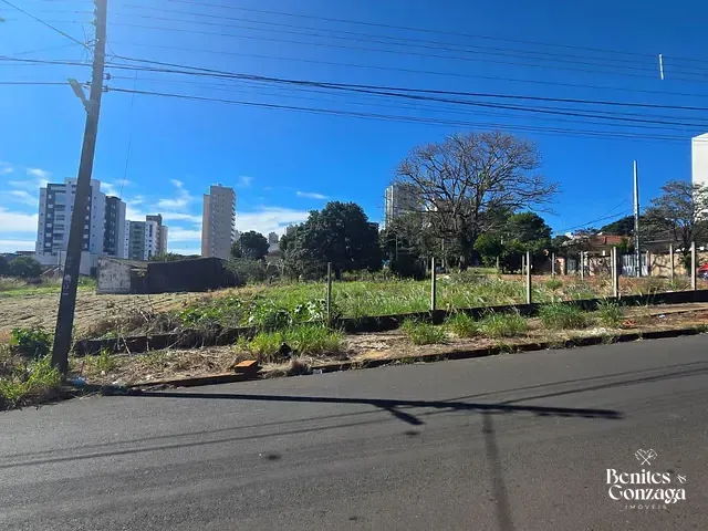 Terreno com 420m², à venda, no bairro Jardim Aclimação em Maringá