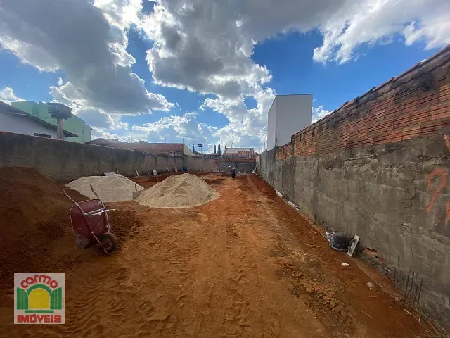 Terreno com 360m², à venda, no bairro Santo André em Anápolis