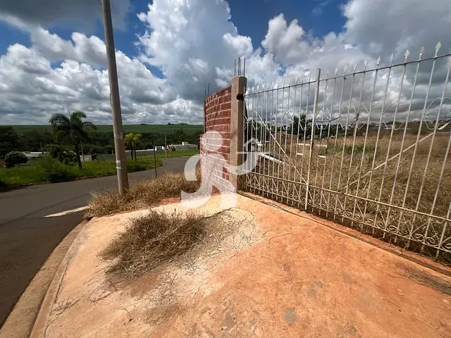 Terreno com 400m², à venda, no bairro Jardim São Francisco em Piracicaba