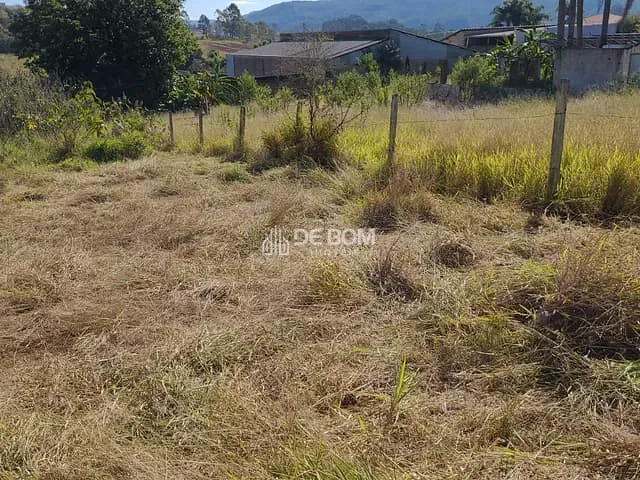 Terreno com 900m², à venda, no bairro Chácaras Poços de Caldas em Poços de Caldas