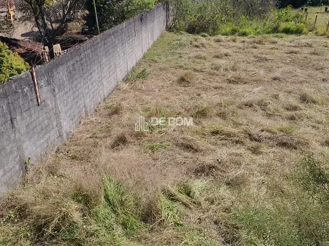 Terreno com 900m², à venda, no bairro Chácaras Poços de Caldas em Poços de Caldas