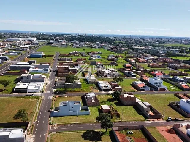 Terreno com 250m², à venda, no bairro Conjunto Margarida Rosa de Azevedo em Uberaba