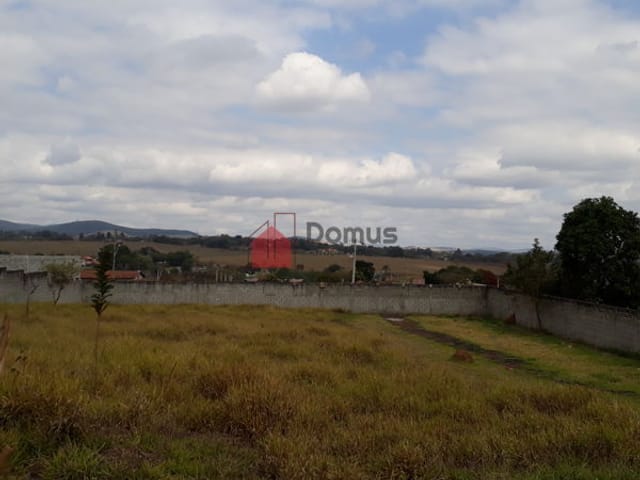 Terreno com 500m², à venda, no bairro Parque Shangrilá em Pindamonhangaba