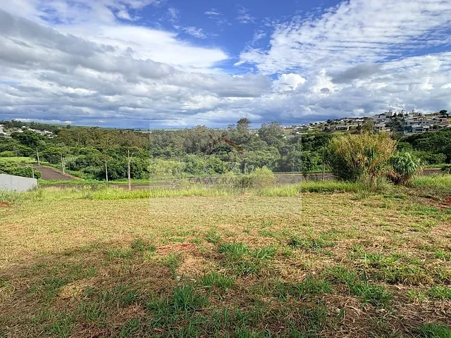 Terreno com 477m², à venda, no bairro Vale Verde em Rolândia