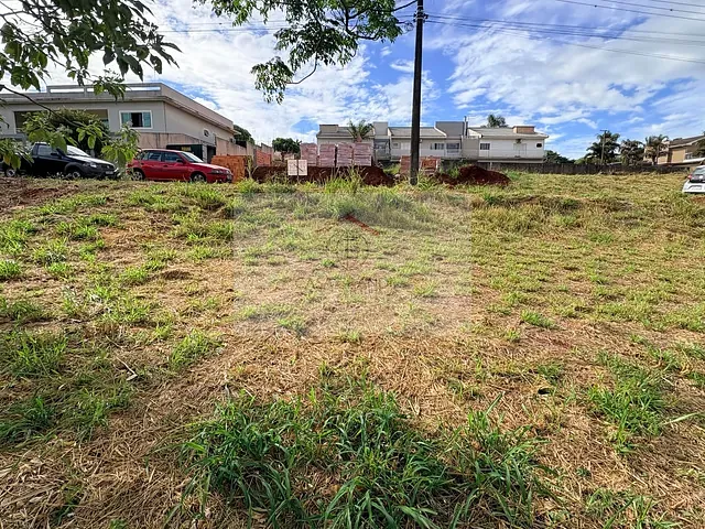 Terreno com 477m², à venda, no bairro Vale Verde em Rolândia