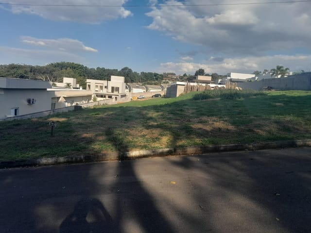 Terreno com 750m², à venda, no bairro Observatório em Vinhedo