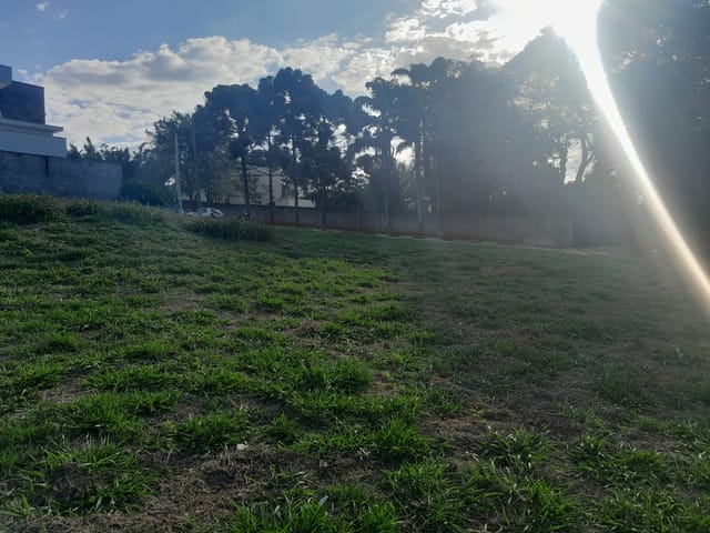 Terreno com 750m², à venda, no bairro Observatório em Vinhedo