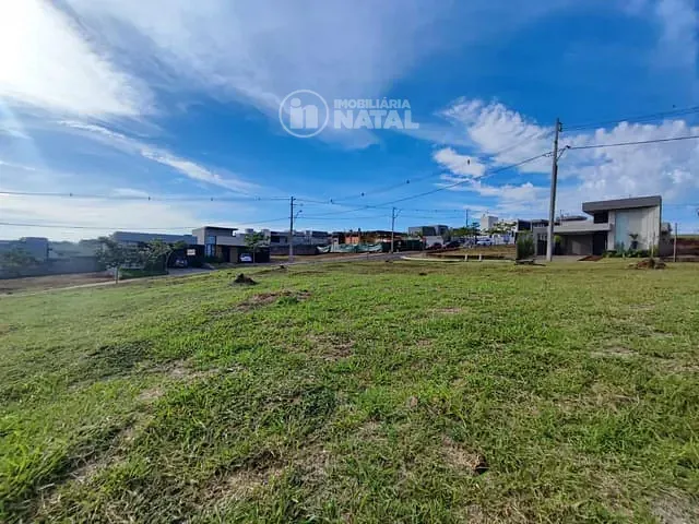 Terreno com 254m², à venda, no bairro Gleba Simon Frazer em Londrina