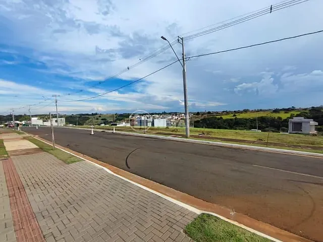 Terreno com 254m², à venda, no bairro Gleba Simon Frazer em Londrina