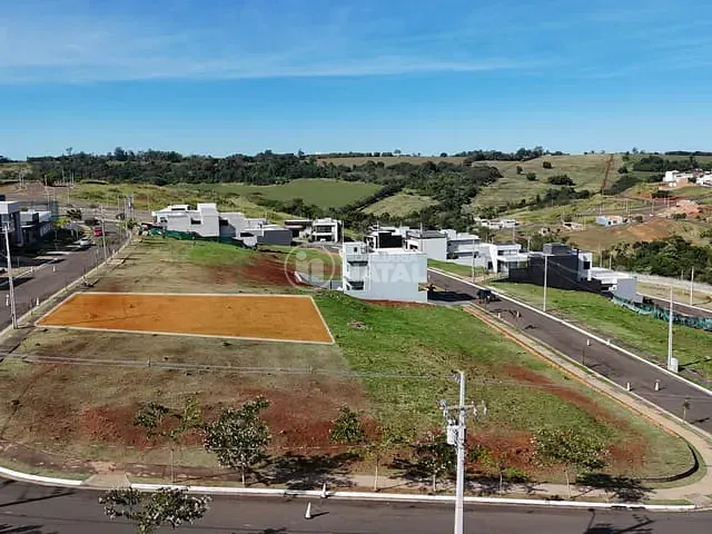 Terreno com 254m², à venda, no bairro Gleba Simon Frazer em Londrina