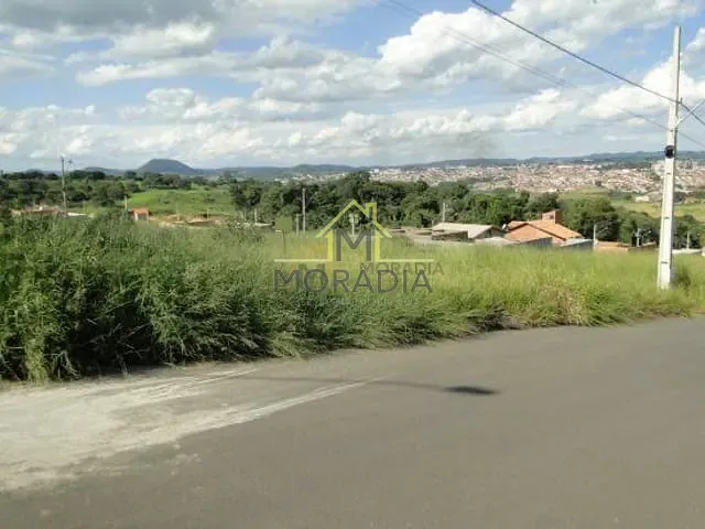 Terreno com 250m², à venda, no bairro Residencial Fazenda Planalto em Guaxupé