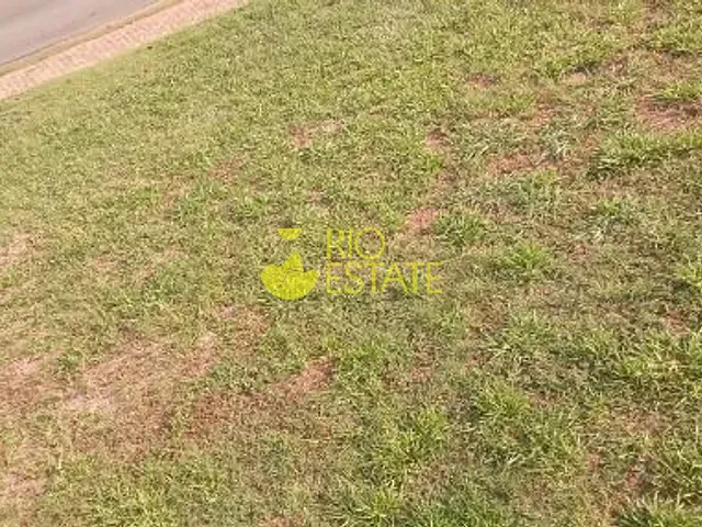 Terreno com 292m², à venda, no bairro Centro em Pinheiral