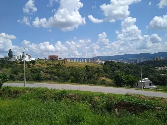 Terreno com 506m², à venda, no bairro Loteamento Residencial e Comercial Horto Florestal em Jundiaí