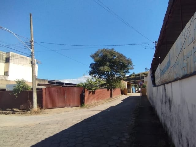 Terreno com 728m², à venda, no bairro Centro em Cambuí