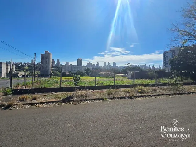 Terreno com 840m², à venda, no bairro Jardim Aclimação em Maringá