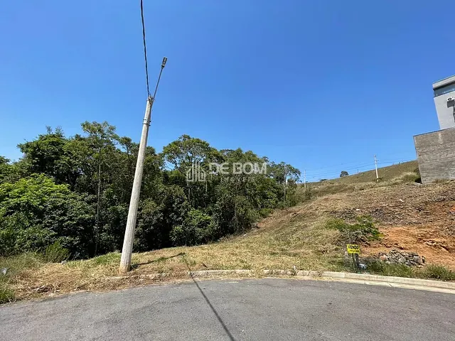Terreno com 540m², à venda, no bairro Residencial Alamedas em Poços de Caldas
