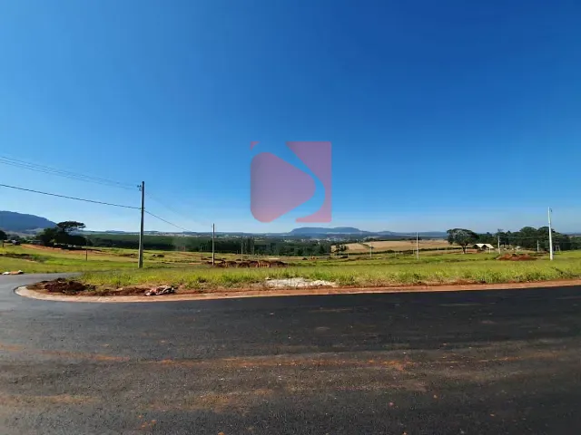 Terreno com 420m², à venda, no bairro Centro em Analândia