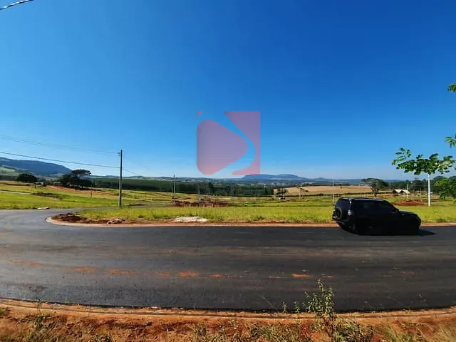 Terreno com 420m², à venda, no bairro Centro em Analândia