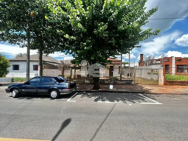 Terreno com 600m², à venda, no bairro Centro em Rolândia