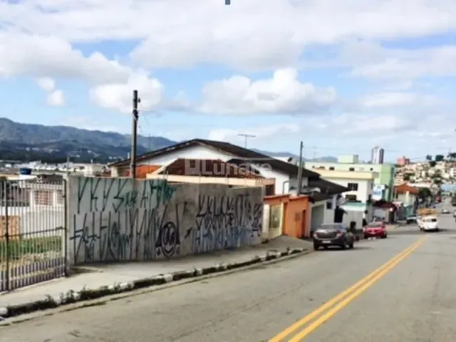 Terreno com 1500m², à venda, no bairro Jundiapeba em Mogi das Cruzes