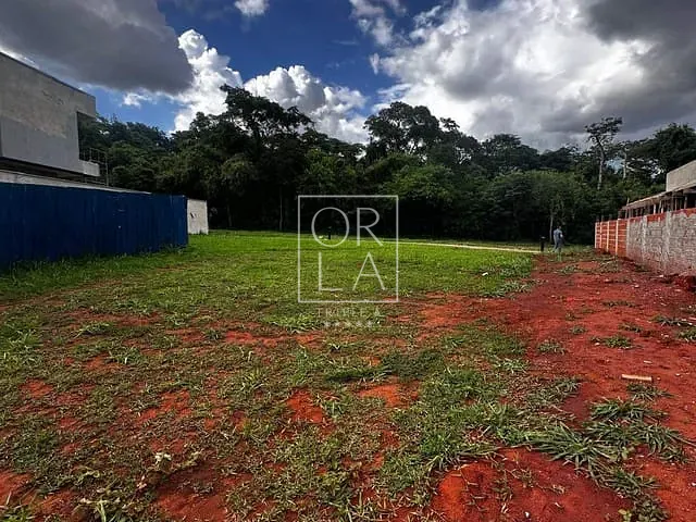 Terreno com 711m², à venda, no bairro Plateau D'or em Goiânia