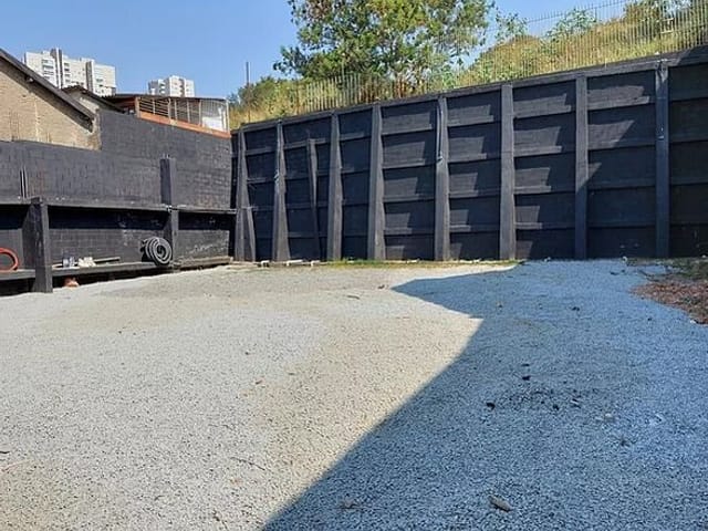 Terreno com 1000m², à venda, no bairro Umuarama em Osasco