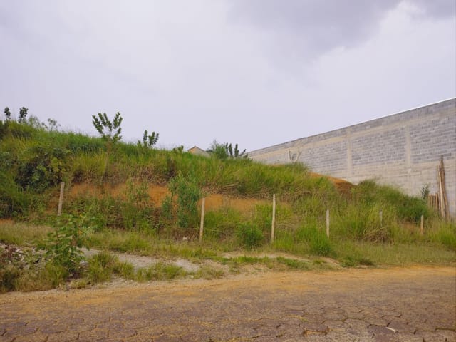 Terreno com 1850m², à venda, no bairro Nossa Senhora Aparecida em Cambuí