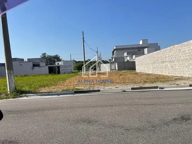 Terreno com 204m², à venda, no bairro Loteamento Santa Clara em Pindamonhangaba