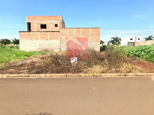 Terreno com 180m², à venda, no bairro Terrazul BA em Pirassununga
