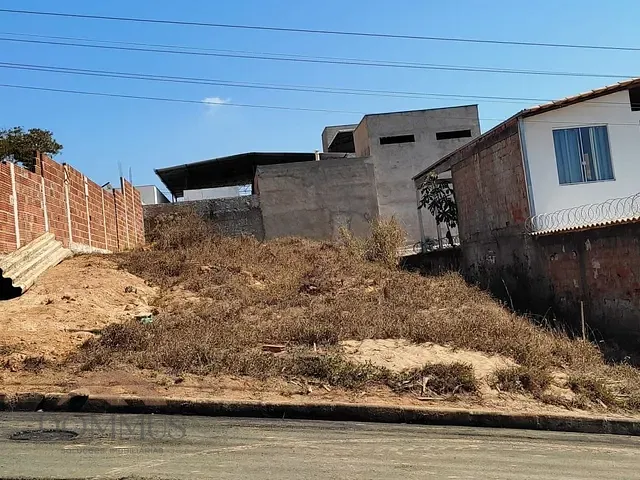 Terreno com 360m², à venda, no bairro Residencial Porto Seguro em Caratinga