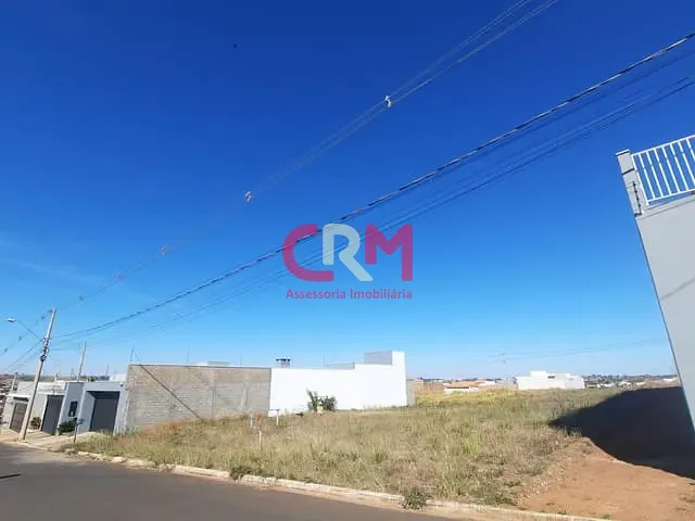 Terreno com 330m², à venda, no bairro Parque Residencial Laranjeiras V em Taquaritinga