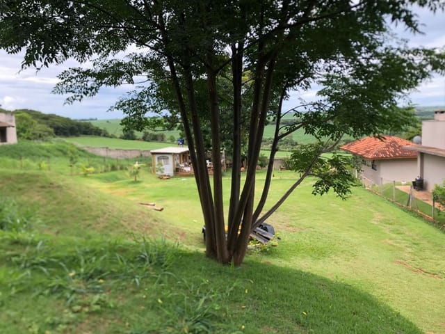 Terreno com 1500m², à venda, no bairro Estancia Cabral em Cambé