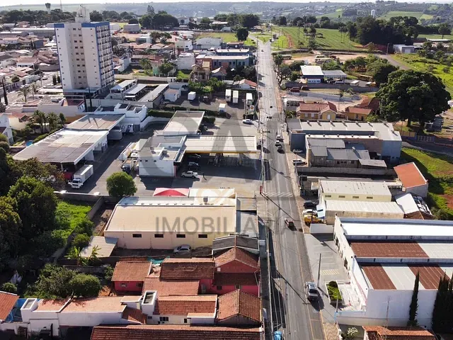 Terreno com 2537m², à venda, no bairro Centro em Santo Antônio de Posse