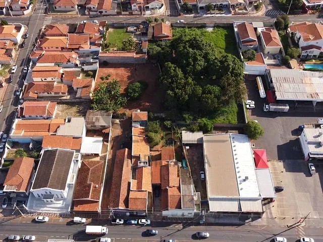 Terreno com 2537m², à venda, no bairro Centro em Santo Antônio de Posse