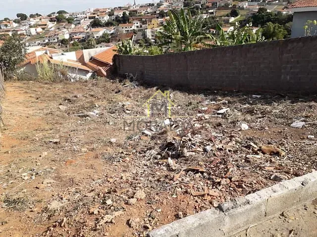 Terreno com 250m², à venda, no bairro Moradia do Sol em Guaxupé