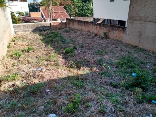 Terreno com 342m², à venda, no bairro Vila Santa Adelia em São João da Boa Vista