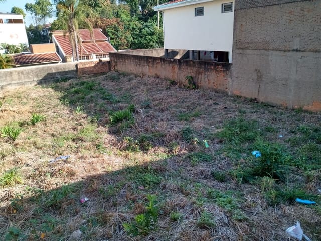 Terreno com 342m², à venda, no bairro Vila Santa Adelia em São João da Boa Vista