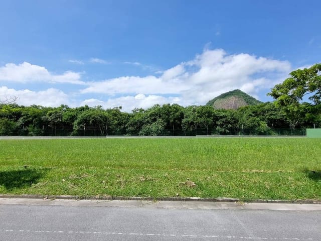 Terreno com 360m², à venda, no bairro Inoã (Inoã) em Maricá
