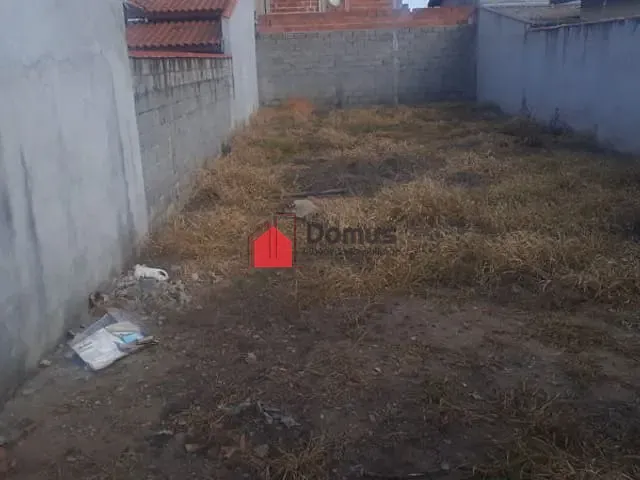 Terreno com 200m², à venda, no bairro Parque das Palmeiras em Pindamonhangaba