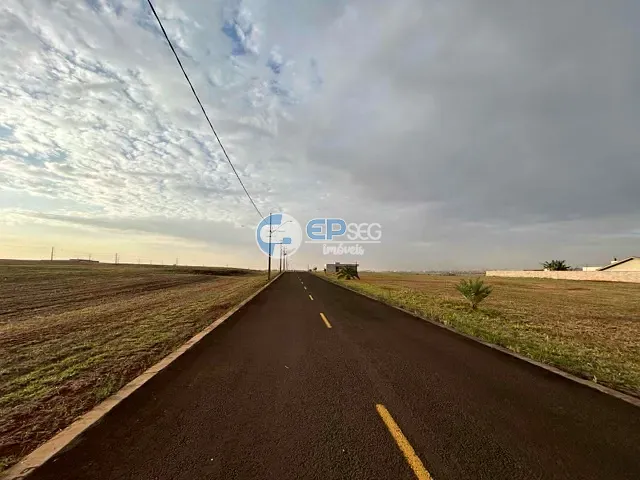 Terreno com 1527m², à venda, no bairro Condomínio Residencial Maanaim em Cambé
