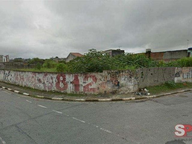 Terreno com 1400m², à venda, no bairro Jardim Ferrazense em Suzano