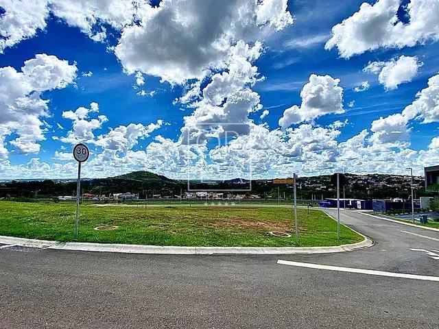 Terreno com 810m², à venda, no bairro Plateau D'or em Goiânia