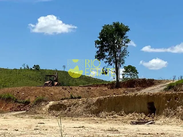 Terreno com 1132m², à venda, no bairro Santa Clara em Barra Mansa