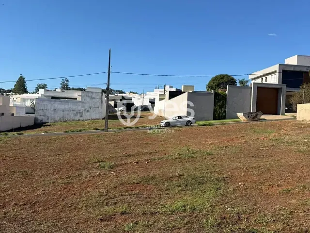 Terreno com 1m², à venda, no bairro Loteamento Residencial Villágio I em Araxá