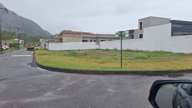 Terreno com 377m², à venda, no bairro Inoã (Inoã) em Maricá