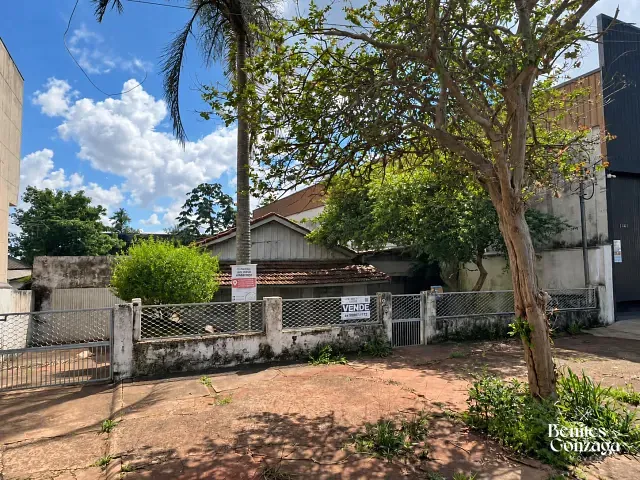 Terreno com 480m², à venda, no bairro Zona 06 em Maringá